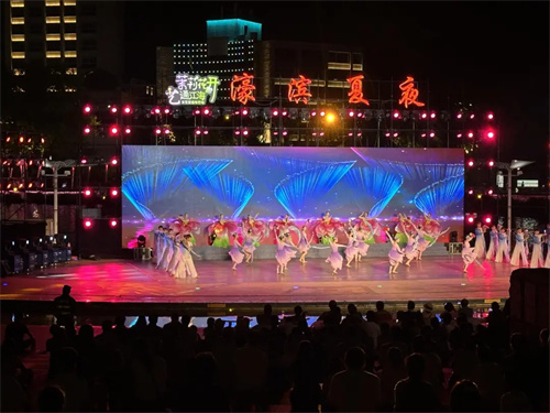									8月23日晚，“濠滨夏夜”文艺演出在环西...
								 